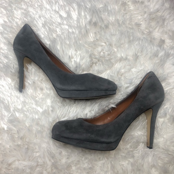 Banana Republic Shoes - Banana republic gray suede pumps